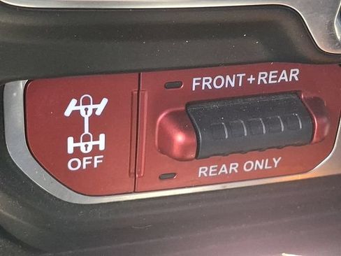 Used 2022 Jeep Wrangler Unlimited Rubicon w/ Safety Group AWD/4WD image 23