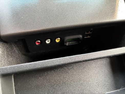 Used 2015 Ford Taurus SEL w/ Equipment Group 201A image 13