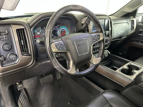 Used 2019 GMC Sierra 2500 Denali w/ Duramax Plus Package AWD/4WD image 9