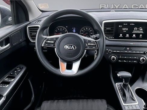 Used 2022 Kia Sportage LX image 5