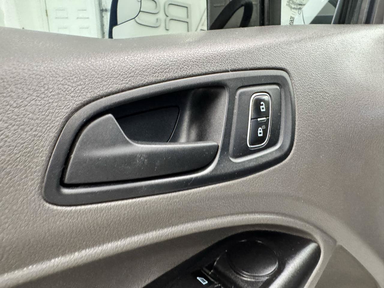 Used 2020 Ford Transit Connect XL FWD image 12