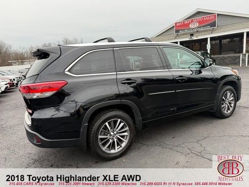 Used 2018 Toyota Highlander XLE image 3
