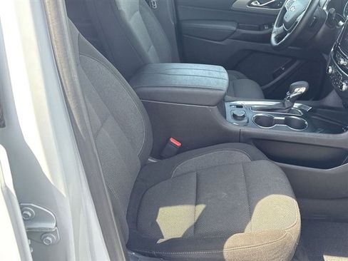 Used 2023 Chevrolet Traverse LT FWD image 26