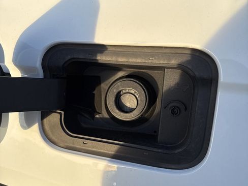 Used 2022 Jeep Grand Cherokee Limited w/ Luxury Tech Group II image 30