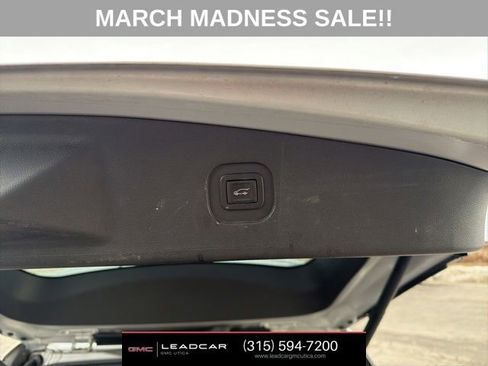 Used 2017 GMC Terrain SLT w/ Driver Alert Package I image 16