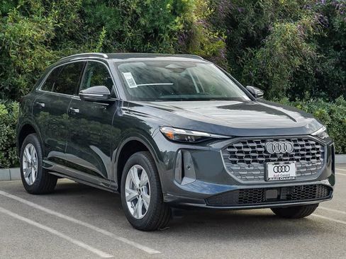 New 2025 Audi Q5 Premium image 3