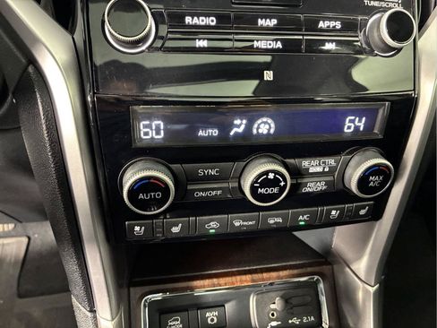 Used 2022 Subaru Ascent Touring w/ Popular Package #2A AWD/4WD image 36