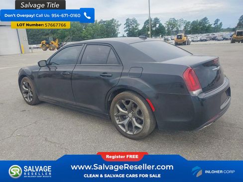 Used 2019 Chrysler 300 Touring w/ Sport Appearance Package RWD image 3