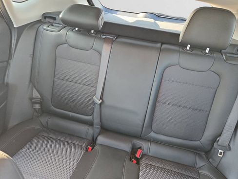 Used 2025 Chevrolet Trax LT w/ LT Convenience Package image 13