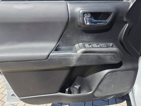 Used 2021 Toyota Tacoma TRD Off-Road w/ Technology Package image 26