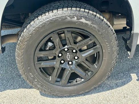 Used 2023 Chevrolet Silverado 1500 Custom AWD/4WD image 30
