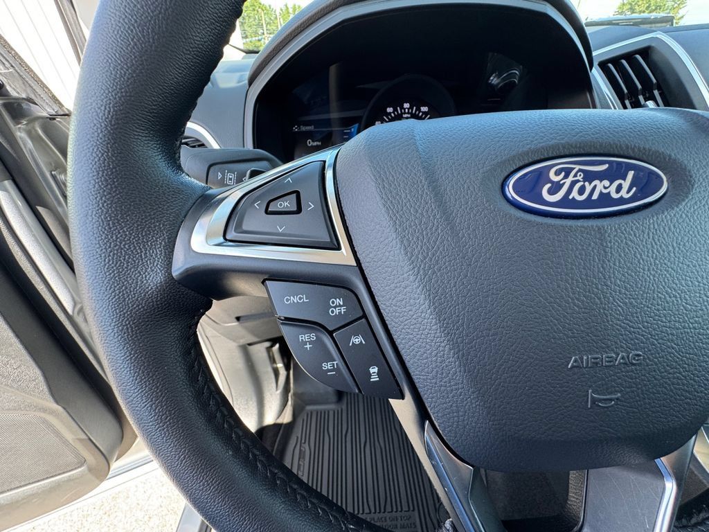 Used 2024 Ford Edge Titanium w/ Equipment Group 301A AWD/4WD image 22