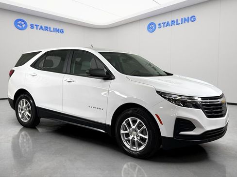 Used 2023 Chevrolet Equinox LS image 13