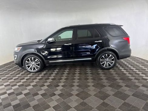 Used 2017 Ford Explorer Platinum AWD/4WD image 10
