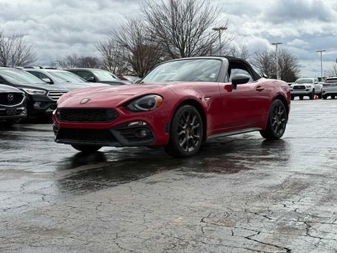 Used 2018 FIAT 124 Spider Abarth w/ Visibility Group image 2