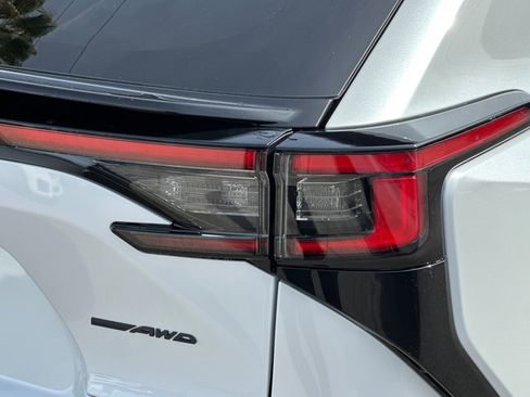 New 2026 Subaru Solterra Limited image 33