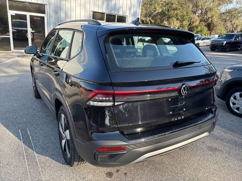 Used 2025 Volkswagen Taos S image 7