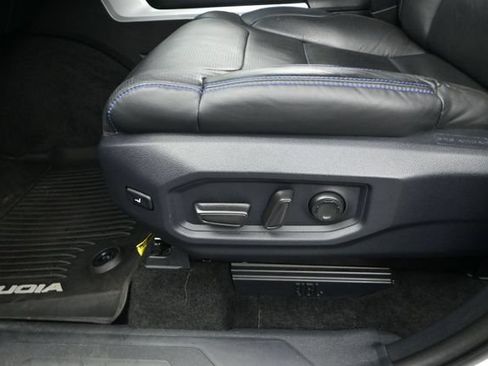 Used 2025 Toyota Sequoia Platinum AWD/4WD image 12