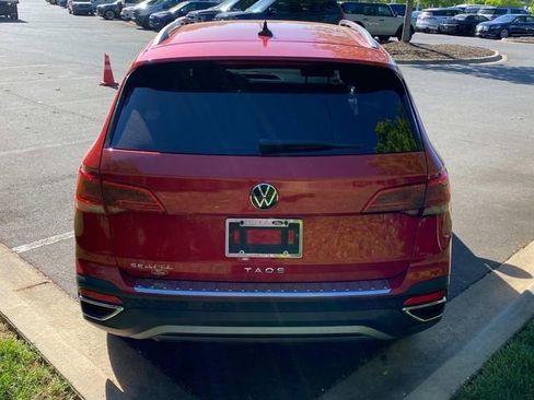 Used 2022 Volkswagen Taos SE FWD image 31