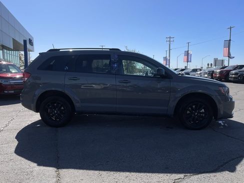 Used 2020 Dodge Journey SE w/ SE Popular Equipment Group image 9