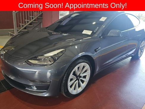 Used 2023 Tesla Model 3 Standard Range RWD image 1