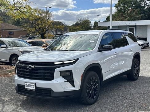 New 2026 Chevrolet Traverse LT w/ Enhanced Driving Package image 5