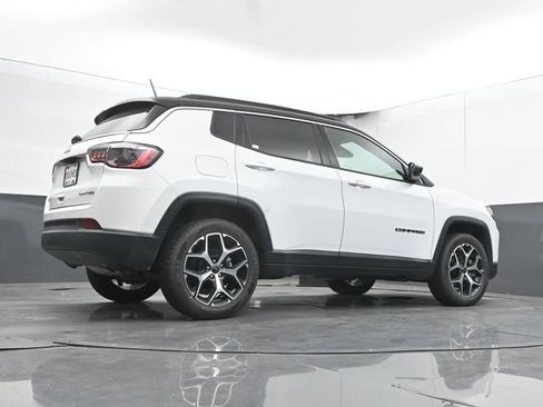 Used 2025 Jeep Compass Limited AWD/4WD image 22