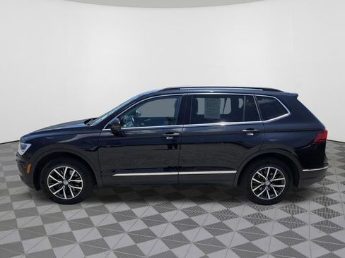 Used 2020 Volkswagen Tiguan SE w/ Panoramic Sunroof Package FWD image 14