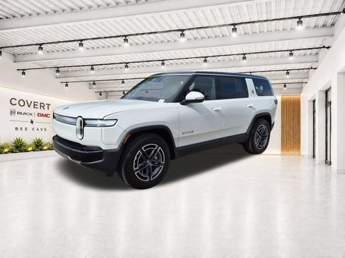 Used 2025 Rivian R1S Adventure AWD/4WD image 4