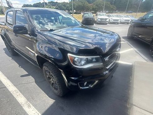 Used 2018 Chevrolet Colorado Z71 w/ Z71 Midnight Edition AWD/4WD image 2
