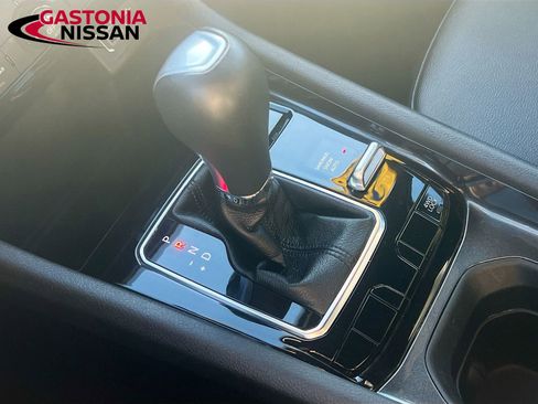 Used 2024 Jeep Compass Latitude image 21