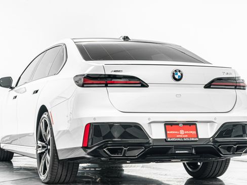 Used 2024 BMW 760i xDrive w/ Executive Package AWD/4WD image 7