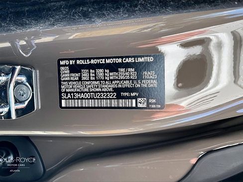 Used 2026 Rolls-Royce Cullinan image 30