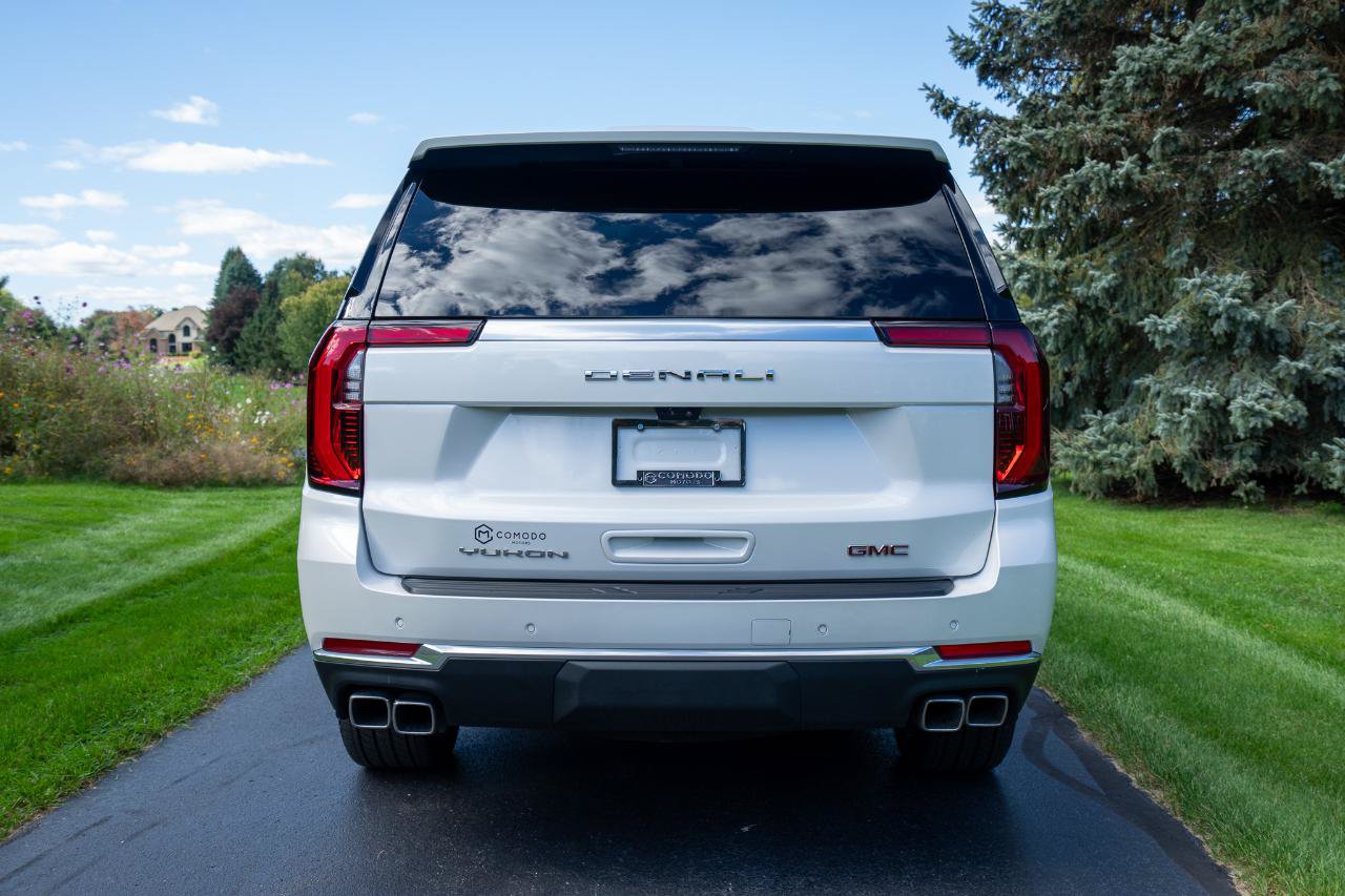 Used 2025 GMC Yukon Denali w/ Denali Reserve Package AWD/4WD image 6