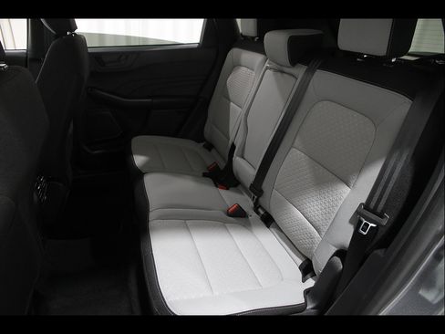 Used 2025 Ford Escape Active w/ Cold Weather Package AWD/4WD image 18