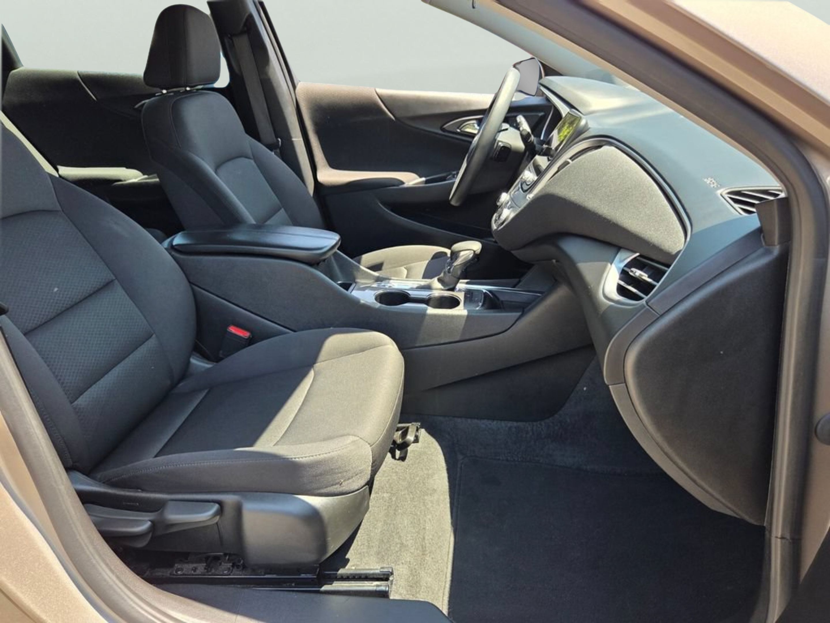 Used 2024 Chevrolet Malibu LT FWD image 15