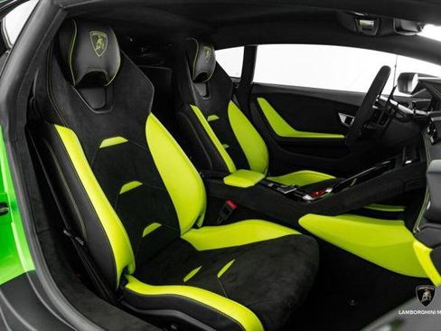 Used 2024 Lamborghini Huracan Sterrato AWD/4WD image 42