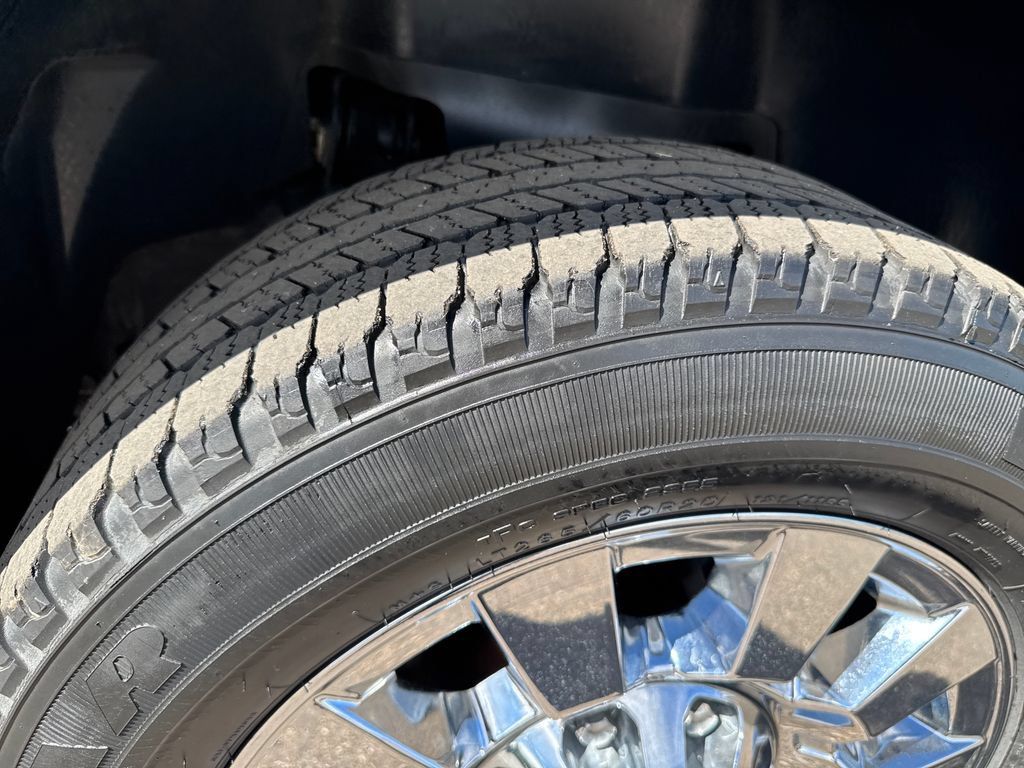 Used 2013 GMC Sierra 3500 Denali AWD/4WD image 25