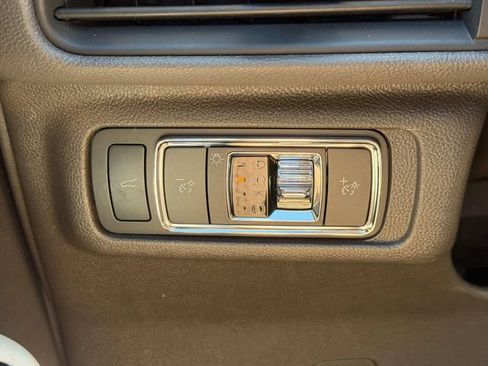 Used 2022 Lincoln Corsair AWD w/ Equipment Group 101A image 18