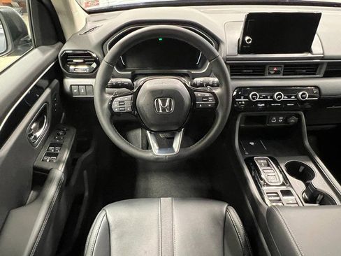 New 2025 Honda Pilot EX-L image 16