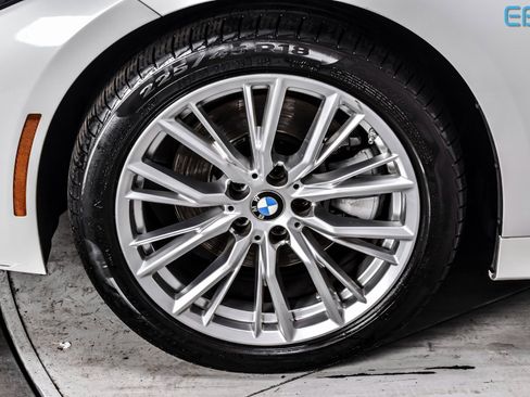 Used 2024 BMW 330i Sedan image 10