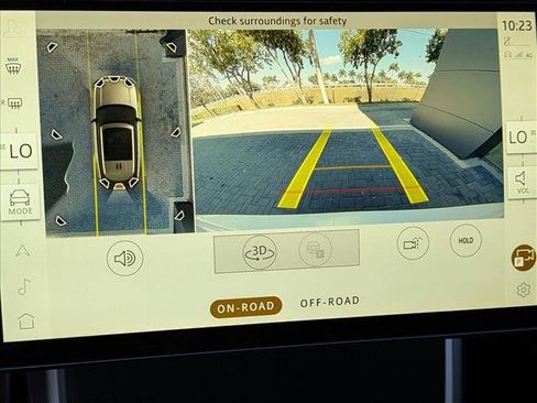 New 2026 Land Rover Range Rover SE image 12