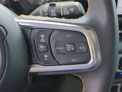 Used 2024 Jeep Wrangler Unlimited Sahara AWD/4WD image 19