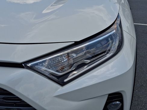 Used 2021 Toyota RAV4 XSE AWD/4WD image 11