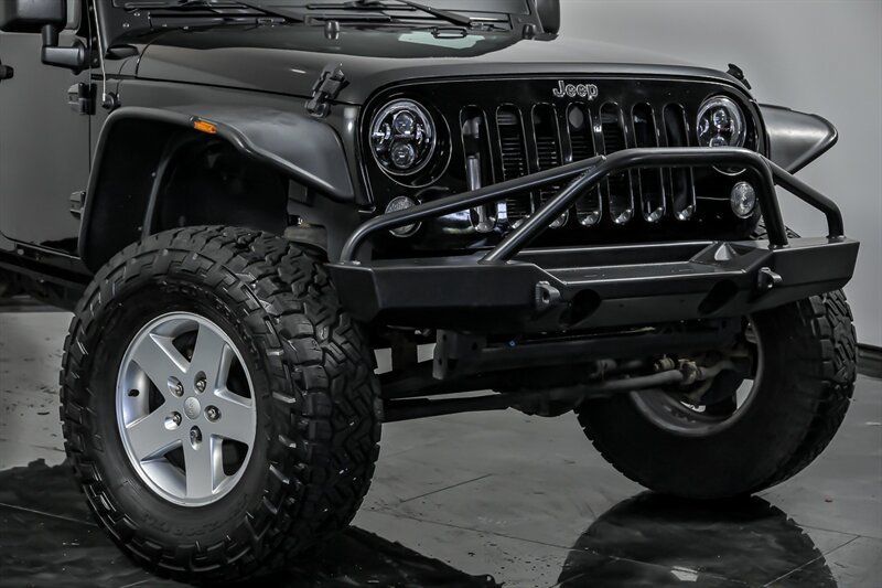 Used 2014 Jeep Wrangler Unlimited Sport w/ Quick Order Package 24S AWD/4WD image 2