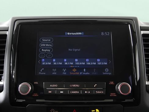 Used 2024 Nissan Frontier SV w/ SV Convenience Package RWD image 11