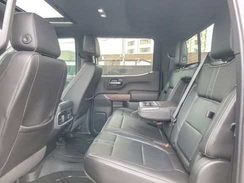 Used 2019 Chevrolet Silverado 1500 High Country w/ High Country Premium Package image 9