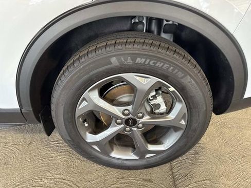 Used 2025 Ford Escape ST-Line image 9