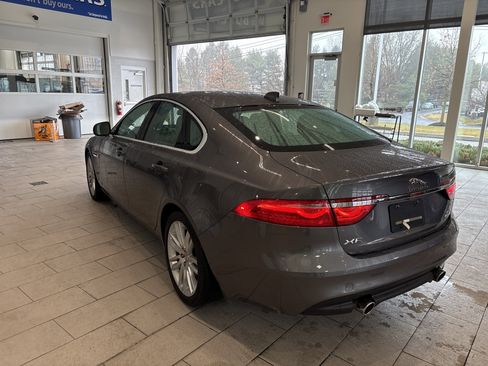 Used 2017 Jaguar XF Prestige image 6