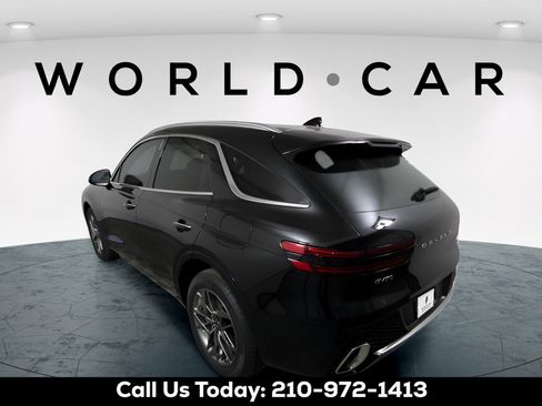 Used 2025 Genesis GV70 2.5T w/ Select Package AWD/4WD image 5